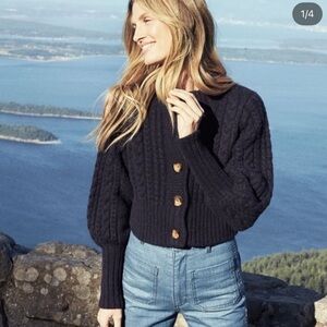✨DOEN✨ NAVY CABLE KNIT CARDIGAN